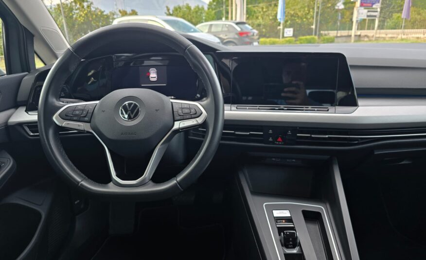 VW Golf 1.0 eTSI Evo DSG Life 110 Cv