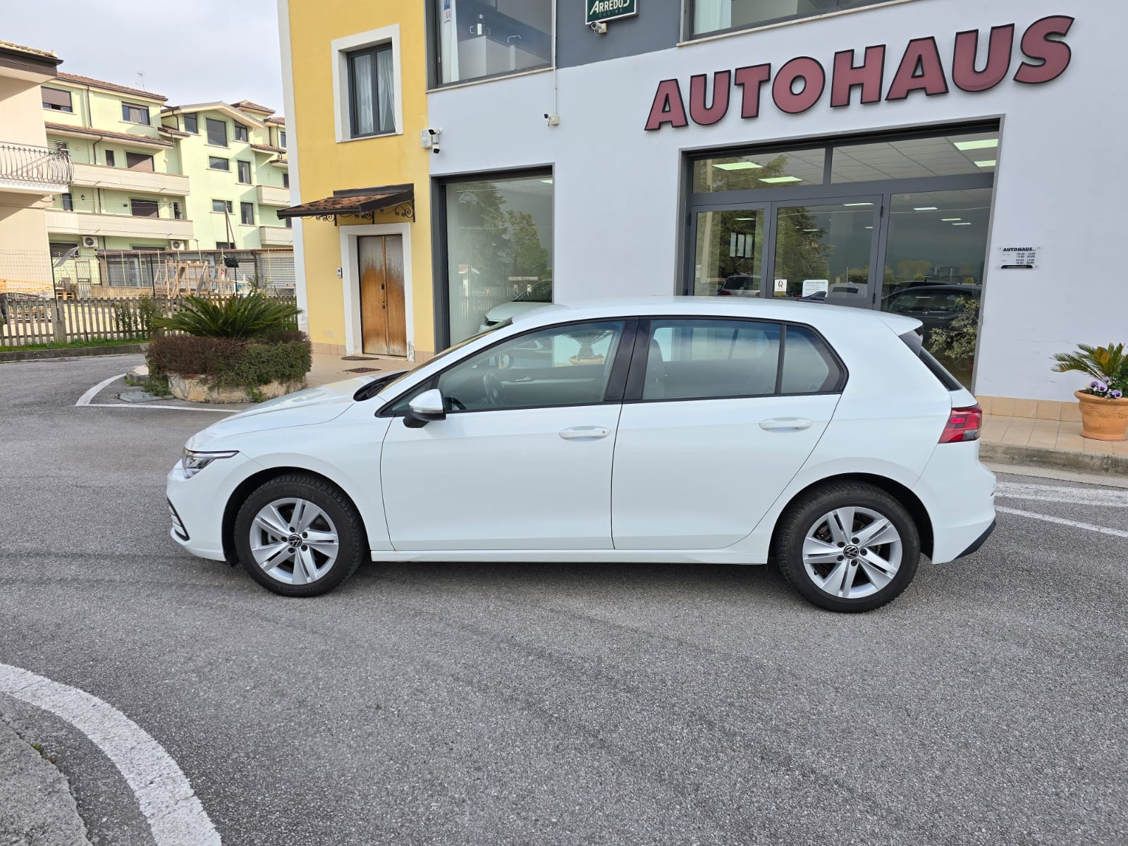 Volkswagen Golf 2.0 TDI Life DSG 115 CV